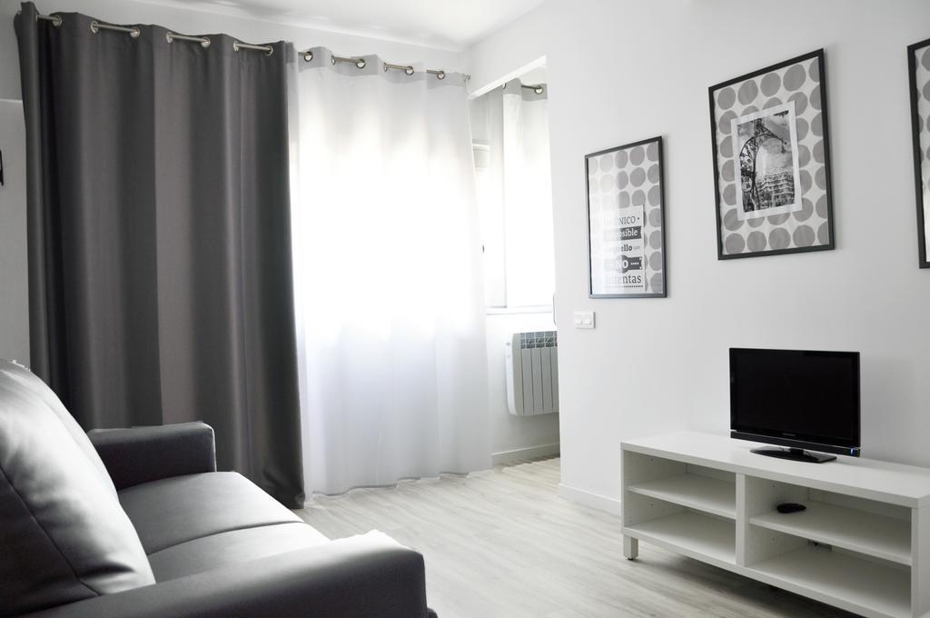 Residencia Universitaria Resa La Ciutadella Барселона Экстерьер фото