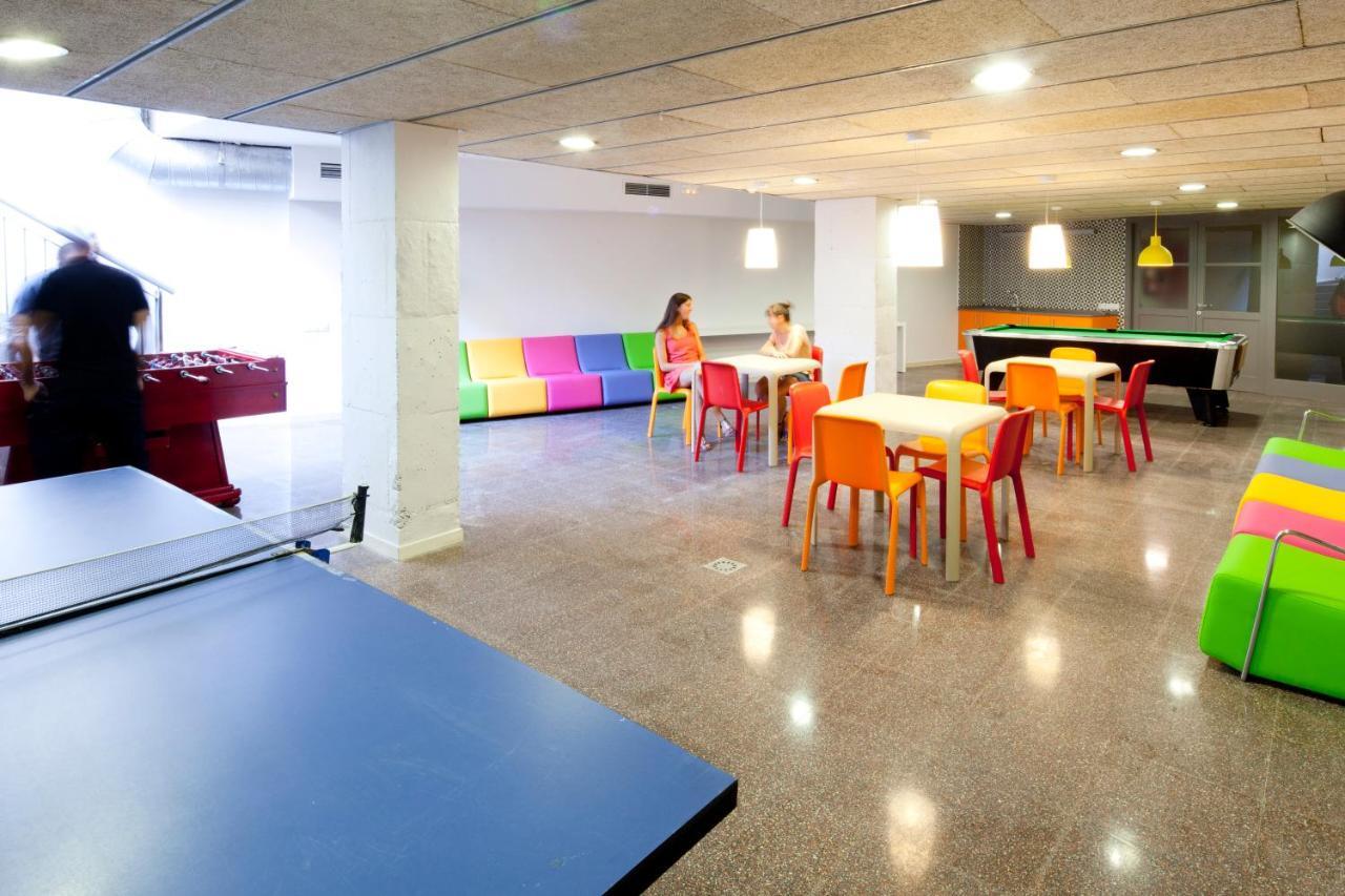 Residencia Universitaria Resa La Ciutadella Барселона Экстерьер фото